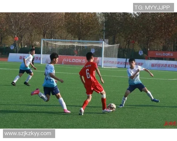 外国足球明星送上新年祝福与精彩瞬间共庆佳节喜悦